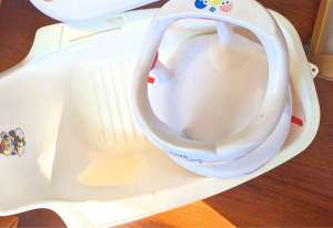 Baby Bath and Bath Seat with Suction Cups