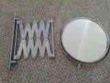 MIRROR
Extendable Magnifying Mirror 