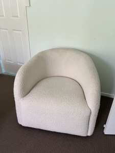 Bouclee Chairs Good Condition