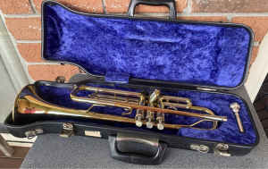 Blessing Trumpet, Compact Case & Stand