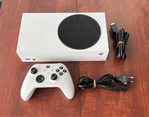 XBox Series S Console and 2 MONTH WARRANTY. Excellent Condition $299