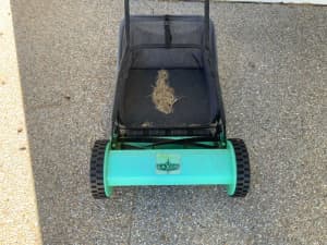 PUSH MOWER GOOD CONDITION GREAT FOR EXERCISE.