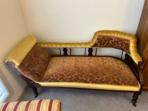 1920s Antique Chaise Lounge