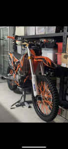 CROSSFIRE 250 Dirt Bike