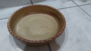 Ceramic dish 28cm diameter 