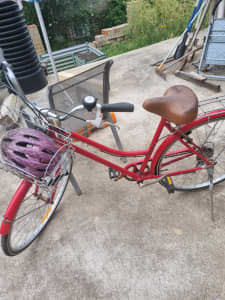 Womens bike great condition 
