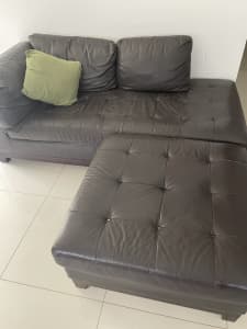Couch 5 seater with ottoman 