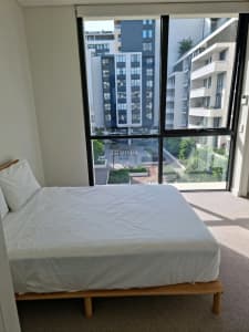 Female flatmate to share luxury apartment in Lidcombe $420 per week