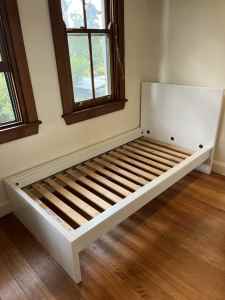 IKEA MALM single bed frame and drawers