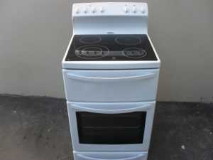 Westinghouse upright 600mm electric oven ceramic top works like new