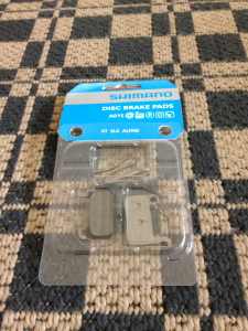 Brand new boxed Shimano A01S Resin disc brake pads