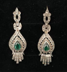 stunning REGAL art deco DIAMOND & EMERALD dangle drop earrings