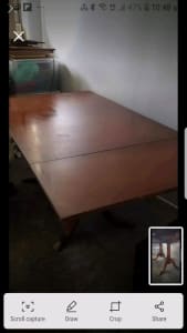 Dinning table extendable and 6 chairs 