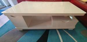 White laminated glass top Coffee Table