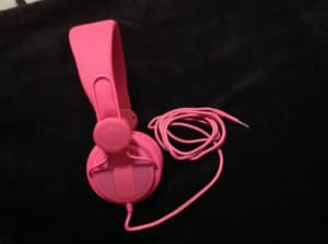 Girls hot pink head phones