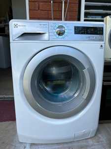 ELECTROLUX TIME MANAGER 8 KILO FRONT LOADER IN EXCELLENT CONDITION