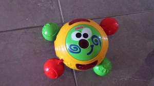 FISHER PRICE ROLLING TUMBLING MUCIAL BALL