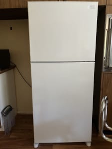 Mitsubishi 389L fridge (2YO)