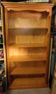 taken ppu Free pine bookshelf, solid, fixed shelves