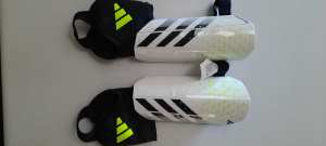 Adidas Predator Junior Shinpads Size M (BNIB)