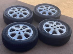 Classic 185/60/14 Toyota Alloy Rims & Tyres