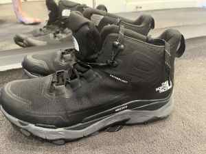 North Face Men’s VECTIV US 10.5 hiking boots