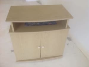 Small TV unit with great storage for size