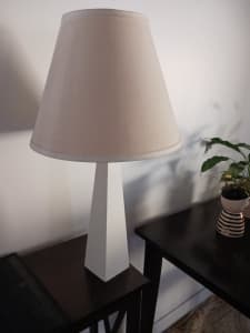 Lounge room table lamp