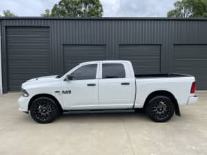 2023 RAM 1500 DS CREW CAB w. only 20,000kms