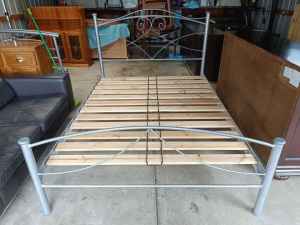 Very Sturdy Queen Bed Frame Slats Bedroom Furniture