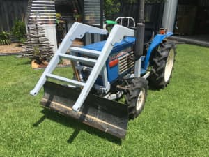Farm Tractor with Implements Iseki TU1900