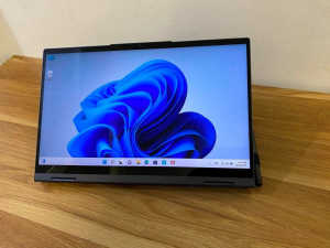 11th gen i7 Yoga 7i 14 with 2 in 1 touch screen laptop 16 GB RAM/512 S
