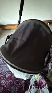 Stroller - Valco with sun cover and rain cover