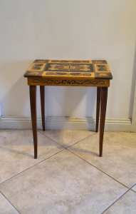 SMALL INLAID ITALIAN TABLE WITH MUSIC BOX