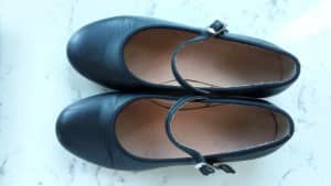Size 6 Bloch Chorus Shoes