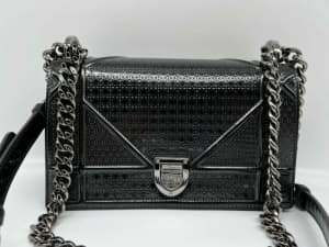 Christian Dior DIORAMA Flap Bag Cannage Embossed Calfskin Medium
