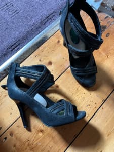Cole Haan Shanley High Heels Women Ladies Leather Shoes Sz 5M EC 