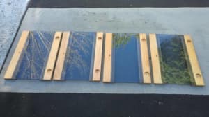 4 x cabinet doors with glass panels in great condition