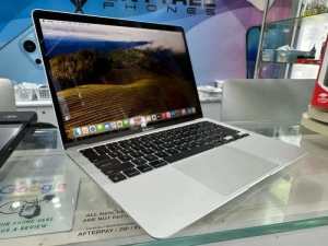 MacBook Air 13 inch 2020 256GB Silver M1 8GB Warranty