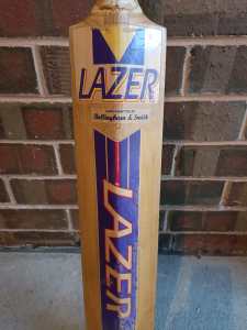 Bellingham & Smith Lazer cricket bat.
