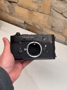 Leica M5 camera body - meter works