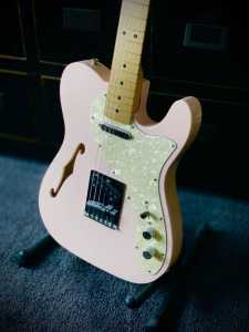 ‘Fender ‘69 Tele Thinline 2002 w/ B-Bender