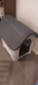 Dog Kennel Solid Excellent Condition