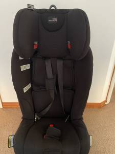Britax Safe-n-sound car seat in excellent used condition. 4 -7 years