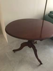 Cedar tilt table