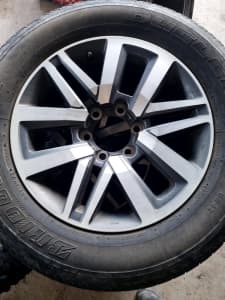 X4 2019 Sr5 wheels and tyres