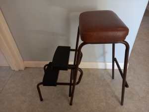 Retro stepladder stool