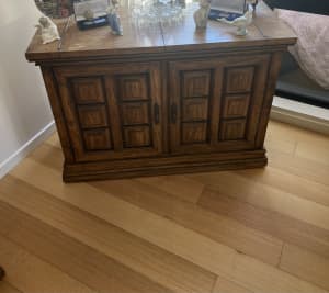 Display Cabinet and buffet 