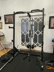 BODY IRON GYM RACK INCLUDES CABLE ATTACHMENT GREAT CONDITION (PICK UP)
