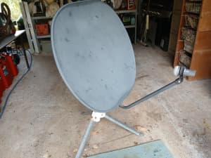 caravan/RV satellite tv system